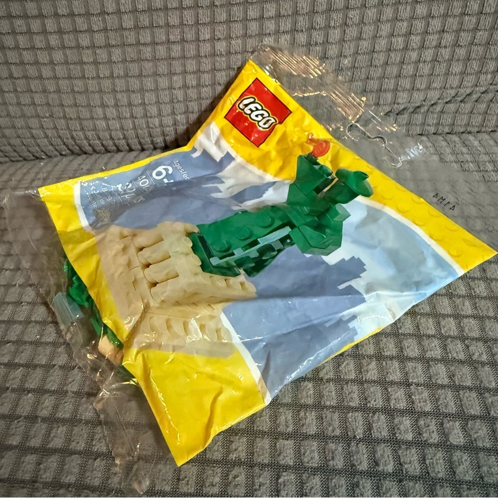 NEW LEGO CREATOR Statue Of Liberty 40026 New York City Limited Polybag Set - Picture 4 of 4